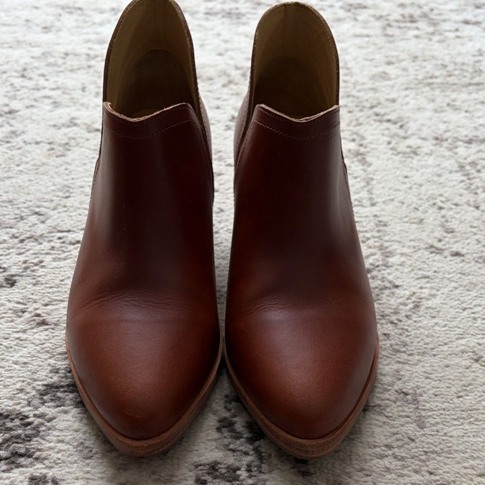 Nisolo Mia Brown Ankle Boots